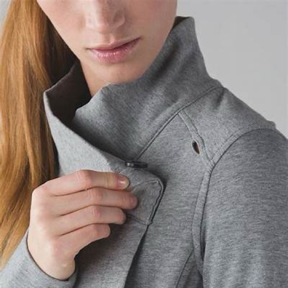 Lululemon Coat Wrap - Picture 2 of 11